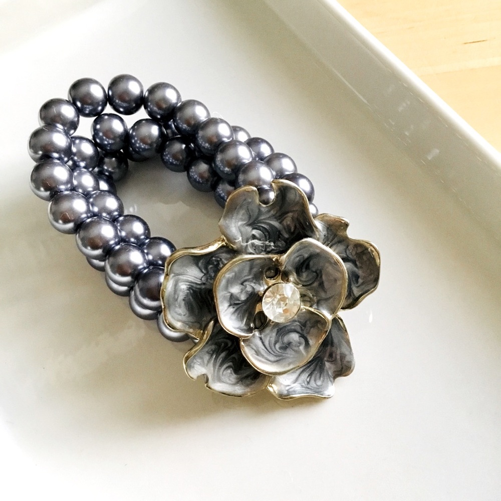 Gray Flower and Triple Strand Pearl Stretch Bracelet